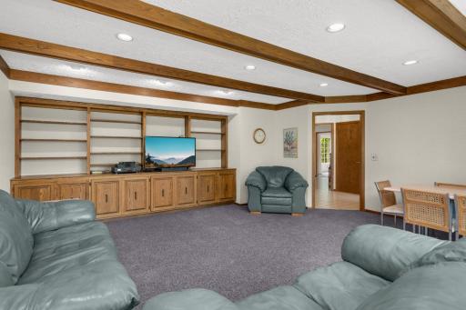 10205 27th Avenue N, Plymouth, MN 55441