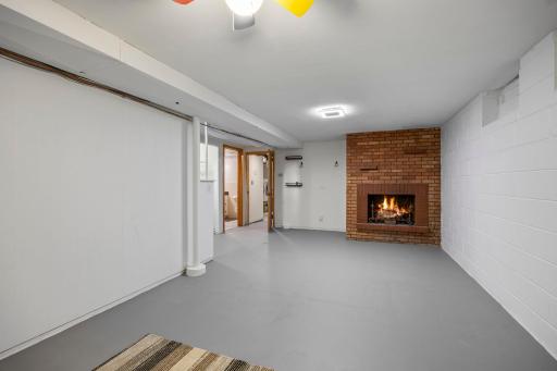 1279 Smith Avenue S, Saint Paul, MN 55118