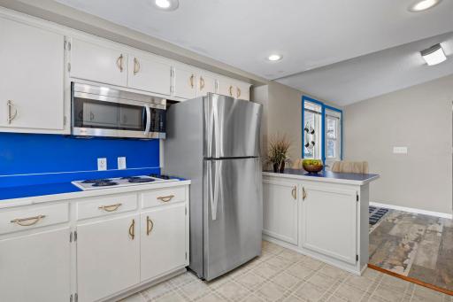 1279 Smith Avenue S, Saint Paul, MN 55118