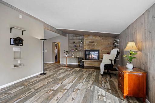 1279 Smith Avenue S, Saint Paul, MN 55118