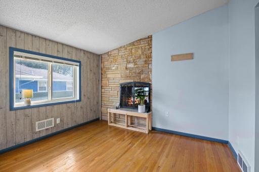 1279 Smith Avenue S, Saint Paul, MN 55118