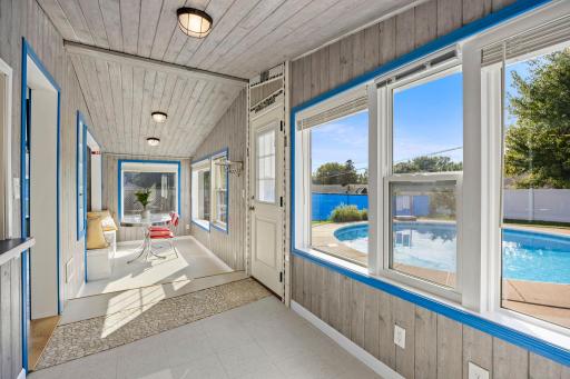 1279 Smith Avenue S, Saint Paul, MN 55118