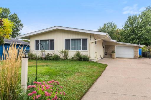 1279 Smith Avenue S, Saint Paul, MN 55118