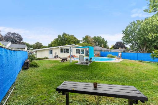 1279 Smith Avenue S, Saint Paul, MN 55118