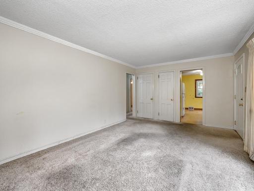 961 California Avenue W, Saint Paul, MN 55117