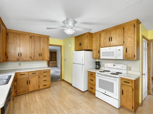 961 California Avenue W, Saint Paul, MN 55117