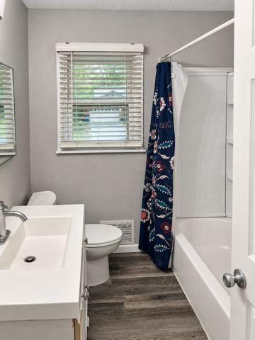 7516 Arthur Street NE, Fridley, MN 55432