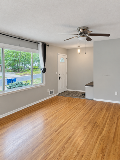 7516 Arthur Street NE, Fridley, MN 55432