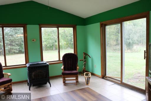 4 season sunroom viewing out to the back yard