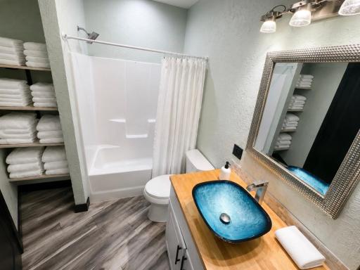1430 Stoney Point Drive, Duluth, MN 55804