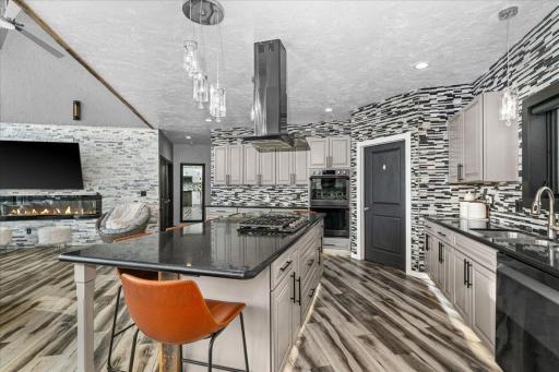 1430 Stoney Point Drive, Duluth, MN 55804