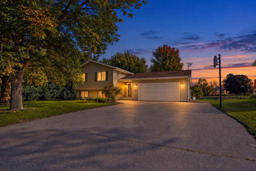Photo for 515 Cindy Lane, Owatonna, MN 55060 - listing #7150870 2-web-or-mls-5DE8B1A8-29B1-4322-8D6F-C107B36D8898.png