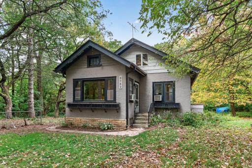 6382 Stillwater Boulevard N, Oakdale, MN 55128