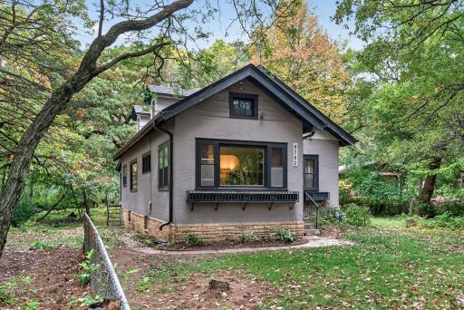 6382 Stillwater Boulevard N, Oakdale, MN 55128