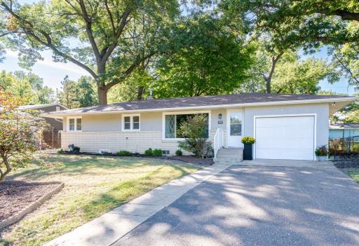 2837 Matilda Street, Roseville, MN 55113