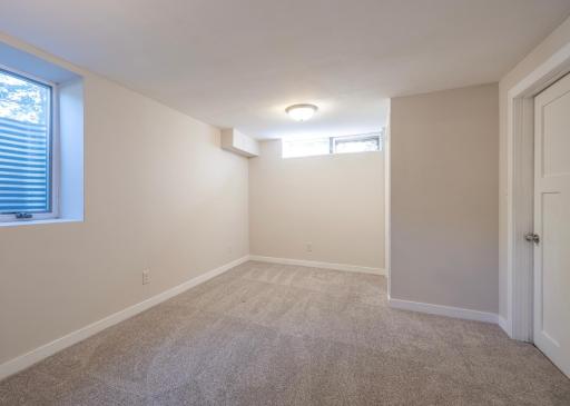 2837 Matilda Street, Roseville, MN 55113