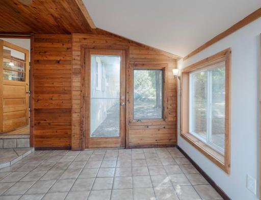 2837 Matilda Street, Roseville, MN 55113