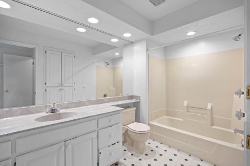 66-web-or-mls-15588 Canyon Ridge-209.jpg