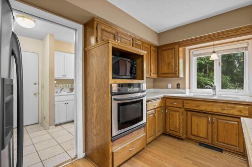 45-web-or-mls-15588 Canyon Ridge-119.jpg