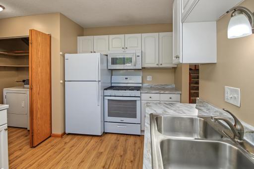 1381 Easter Lane, Eagan, MN 55123
