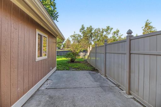 1381 Easter Lane, Eagan, MN 55123