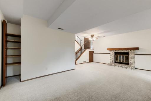 5409 Pompano Drive - MLS Sized - 017 - 17 Family Room.jpg