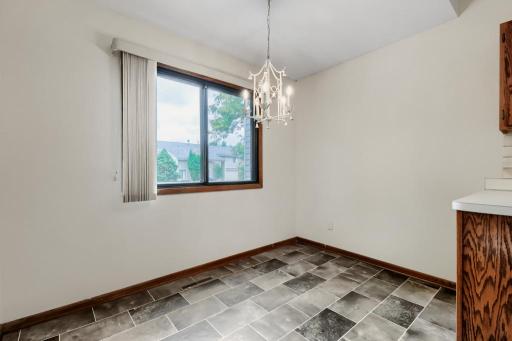 5409 Pompano Drive - MLS Sized - 016 - 16 Breakfast Area.jpg