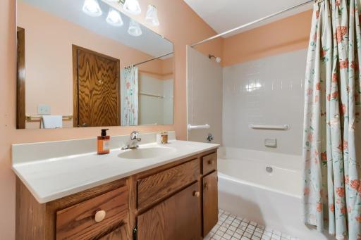 5409 Pompano Drive - MLS Sized - 026 - 26 Bathroom.jpg