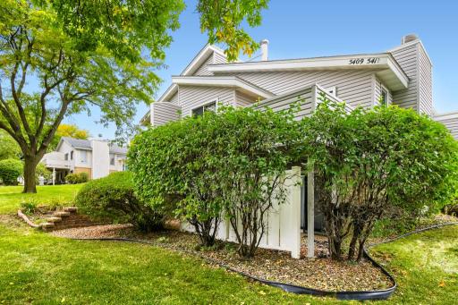5409 Pompano Drive - MLS Sized - 003 - 01 Exterior Front.jpg