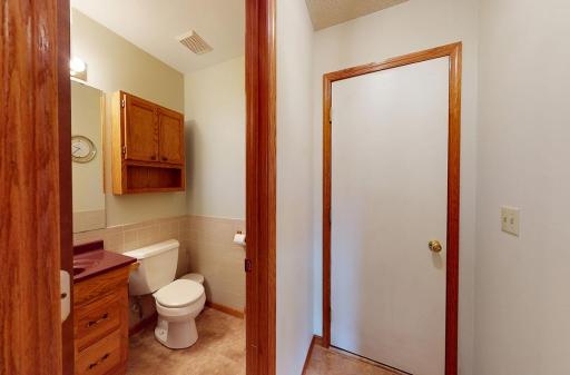 1009 River Terrace Drive, Bloomington, MN 55431