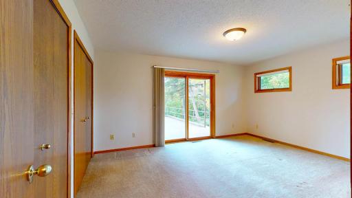 1009 River Terrace Drive, Bloomington, MN 55431