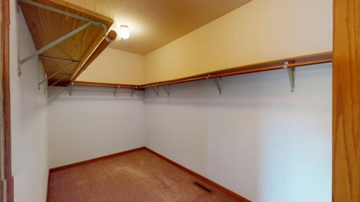 1009 River Terrace Drive, Bloomington, MN 55431