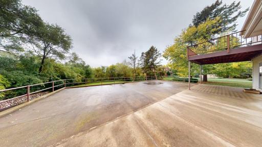 1009 River Terrace Drive, Bloomington, MN 55431