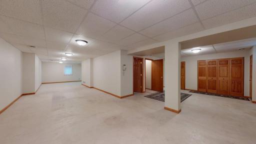 1009 River Terrace Drive, Bloomington, MN 55431