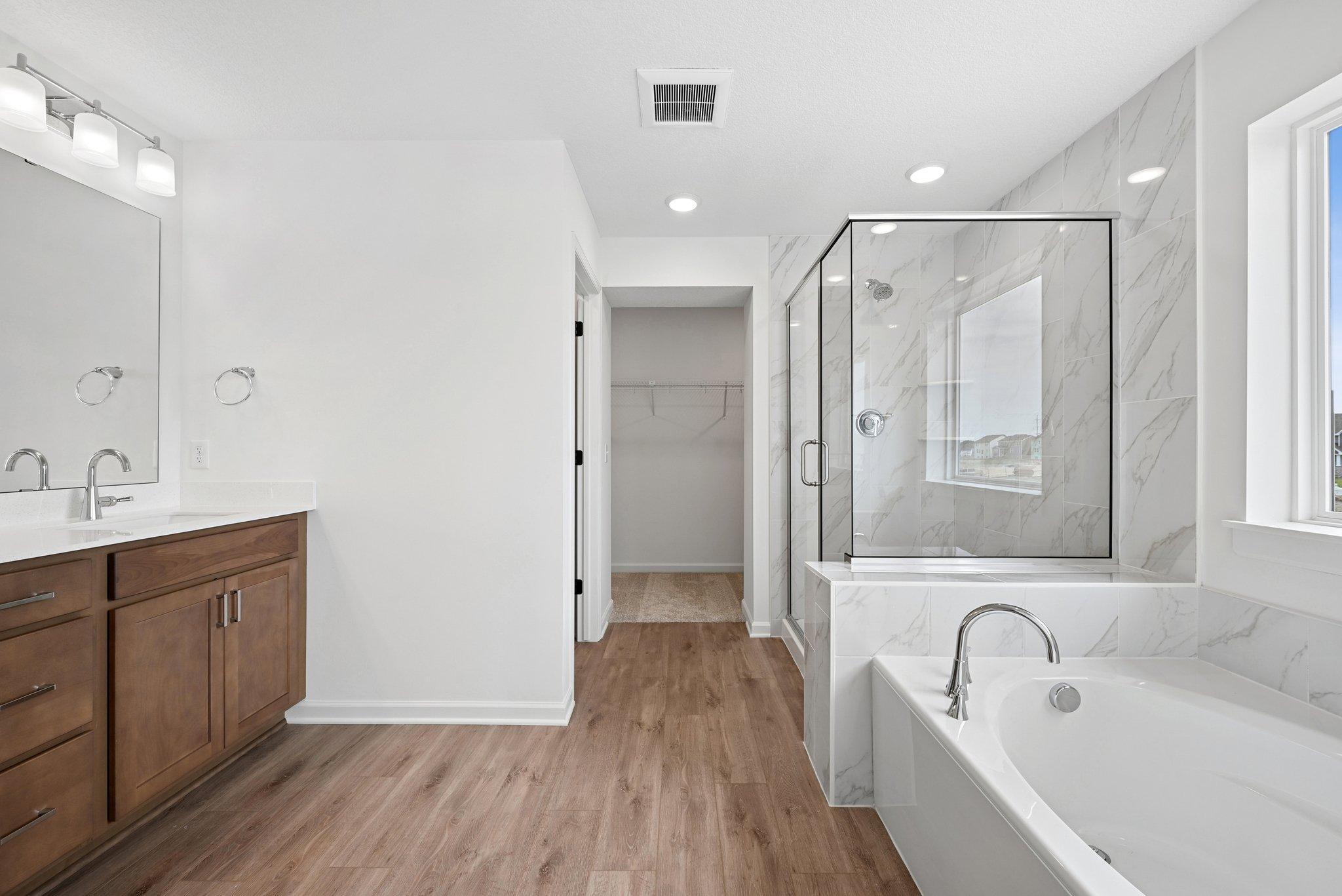 En-Suite Full bathroom with tub/shower