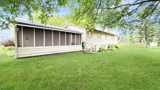 411 Chavis Drive, Hendricks, MN 56136