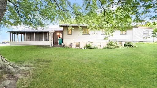411 Chavis Drive, Hendricks, MN 56136