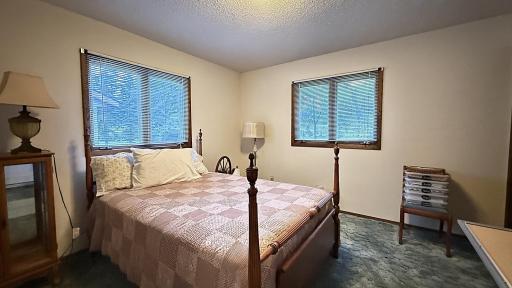 411 Chavis Drive, Hendricks, MN 56136