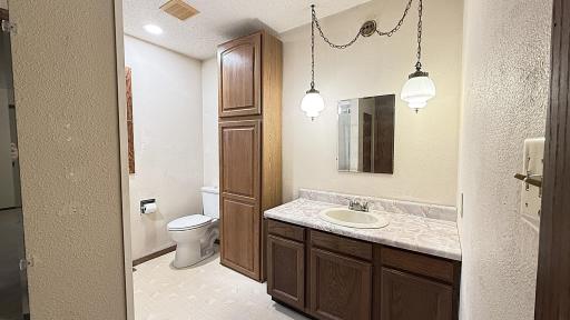 411 Chavis Drive, Hendricks, MN 56136