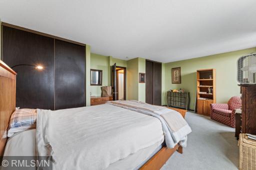 1181 Edgcumbe Road, 1005, Saint Paul, MN 55105