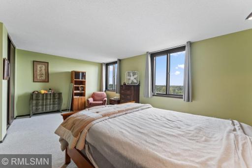 1181 Edgcumbe Road, 1005, Saint Paul, MN 55105