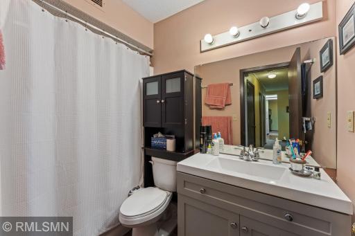 1181 Edgcumbe Road, 1005, Saint Paul, MN 55105