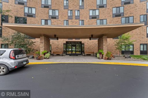 1181 Edgcumbe Road, 1005, Saint Paul, MN 55105