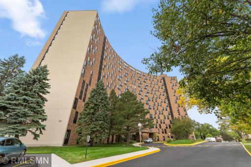 1181 Edgcumbe Road, 1005, Saint Paul, MN 55105