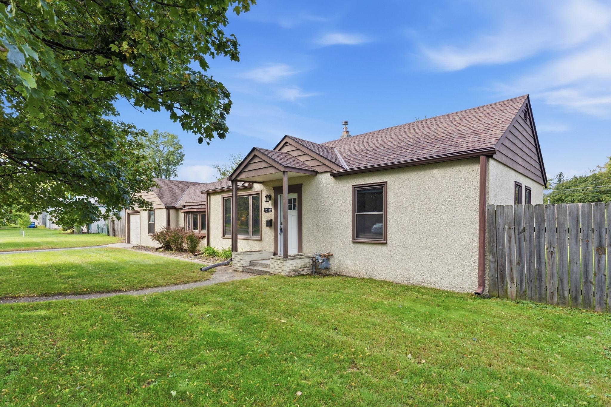 10112 Stevens Avenue S, Bloomington, MN 55420
