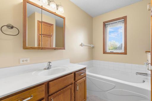 400 Durango Drive, Roberts, WI 54023
