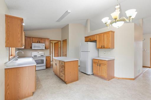 400 Durango Drive, Roberts, WI 54023