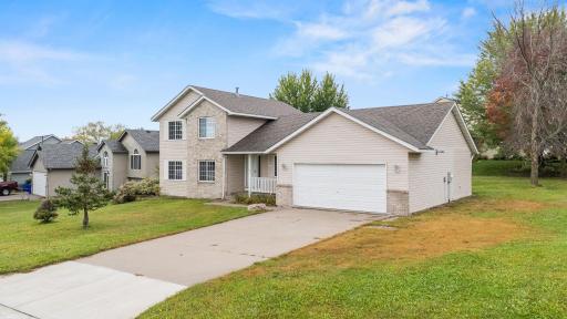 400 Durango Drive, Roberts, WI 54023