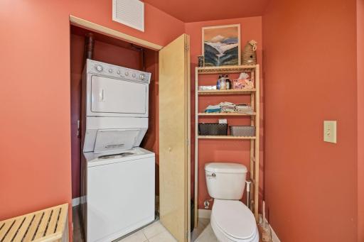 1901 E Hennepin Avenue, 303, Minneapolis, MN 55413