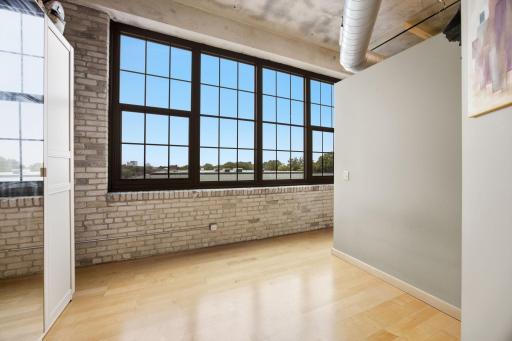 1901 E Hennepin Avenue, 303, Minneapolis, MN 55413